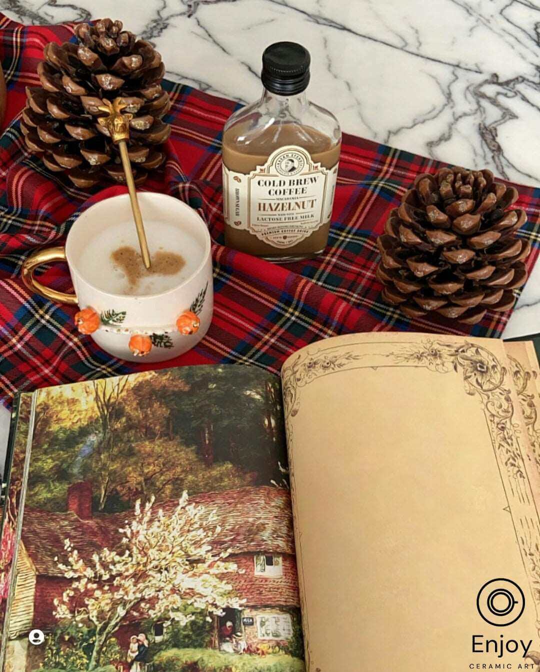 Handmade Pumpkin Mug with Gold Handle 10 oz, Pumpkin Spice Mug, Halloween Ceramic Mug, Thanksgiving Gifts Ideas, Pumpkin spice latte, Fall vibes