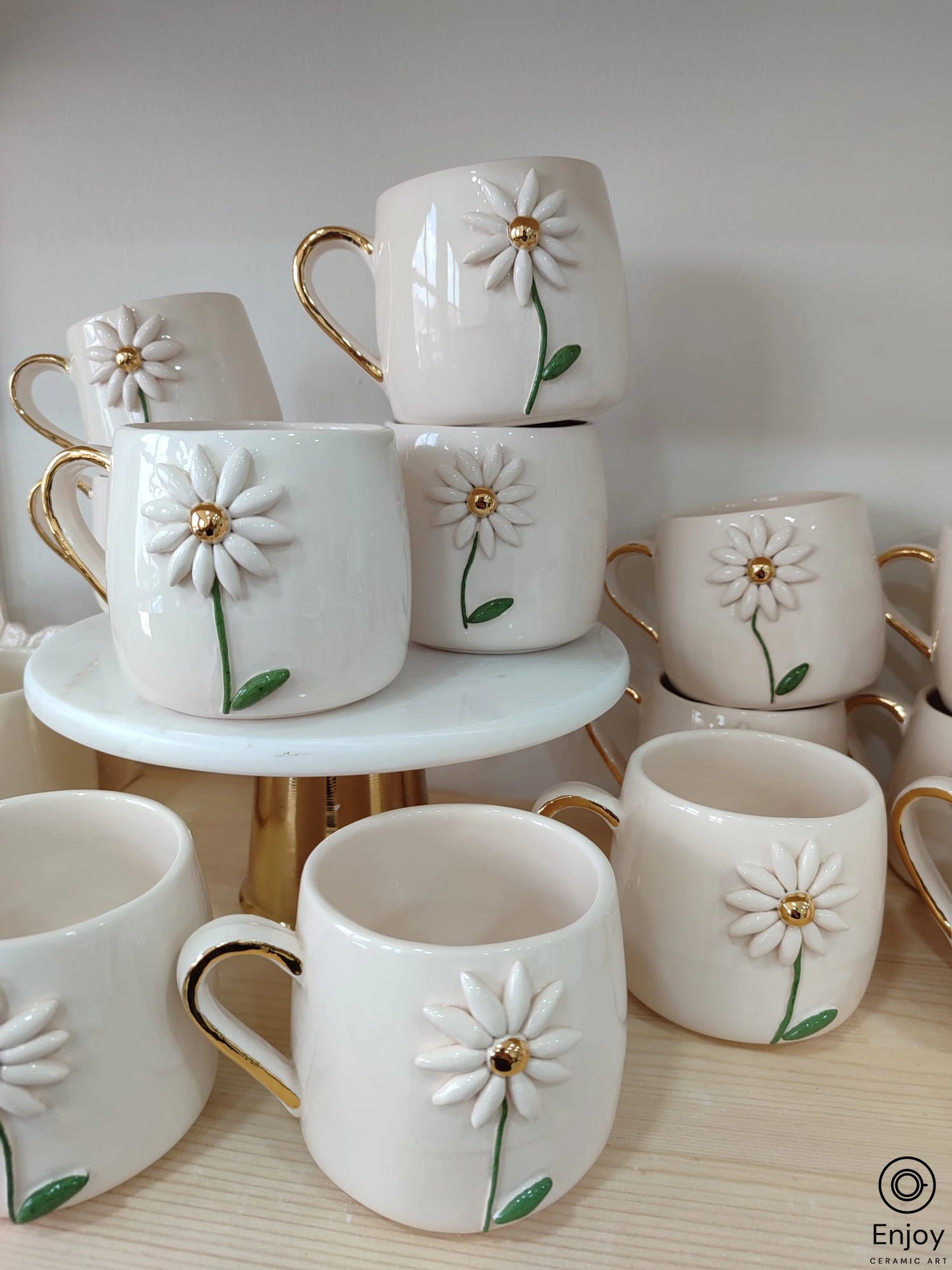 Handmade Daisy Mug With Gold Handle 10 oz, Daisy Gifts, Daisy Flower Cup, Daisy Flower Coffee Mug, Daisy Coffee Cup, Daisy Gifts Women